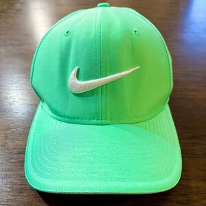 Nike Golf Cap in Bright Green